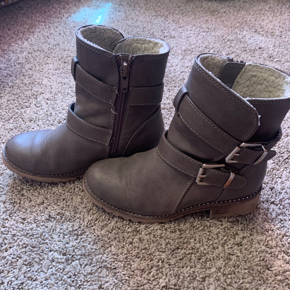NWOT Yourh Girls Boots size 1 Justice brand